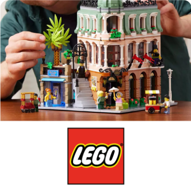 persona ensamblando LEGO